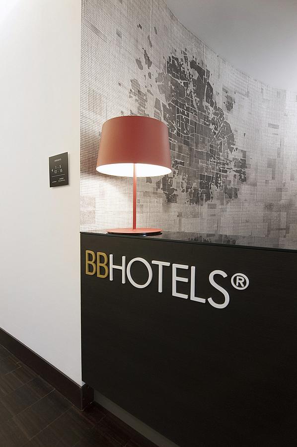 Bb Hotels Aparthotel Desuite Milano Exterior foto